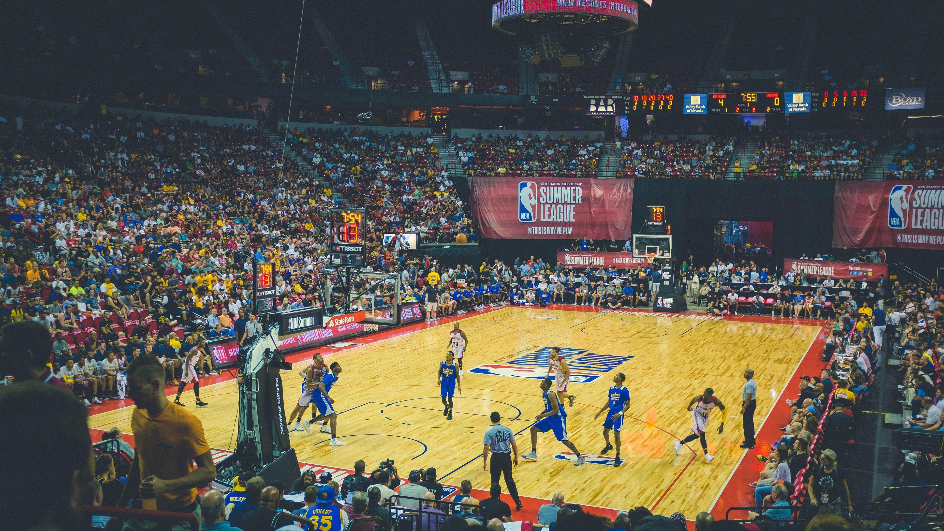 洲际足球巅峰之战即将打响 全球球迷翘首以盼